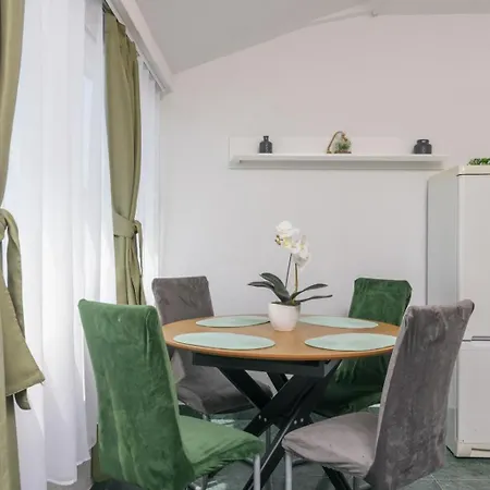 Cesarica Appartement Trogir