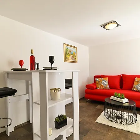 Cesarica Appartement Trogir