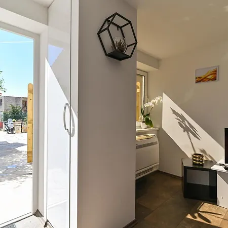 Appartement Cesarica *