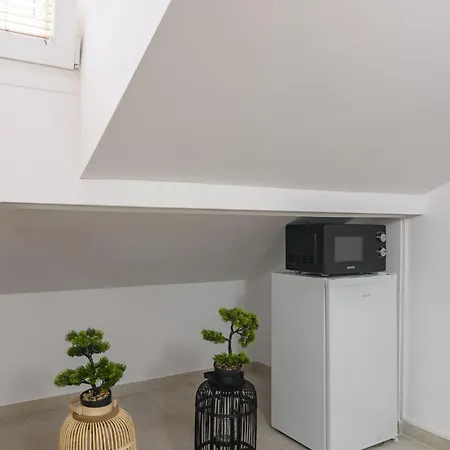 Cesarica トロギール