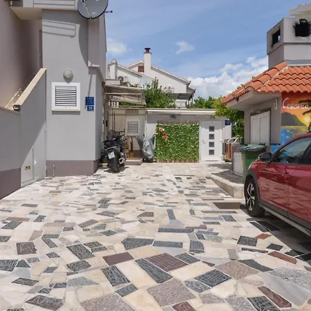 Cesarica Apartman Trogir