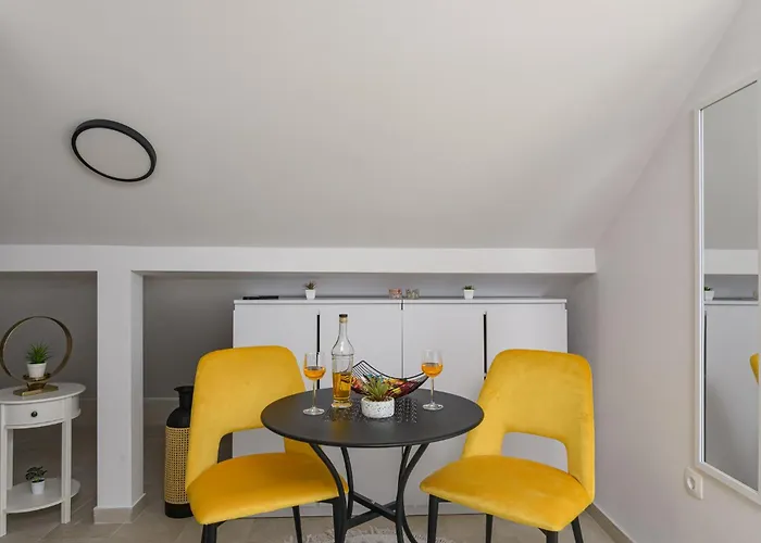 Cesarica Apartment Trogir