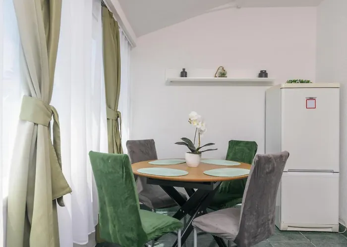 Cesarica Apartment Trogir