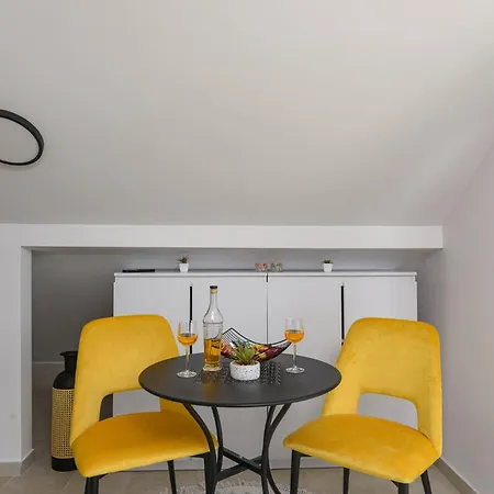 Cesarica Apartment Trogir